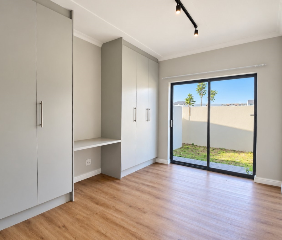 To Let 3 Bedroom Property for Rent in Sandown Western Cape